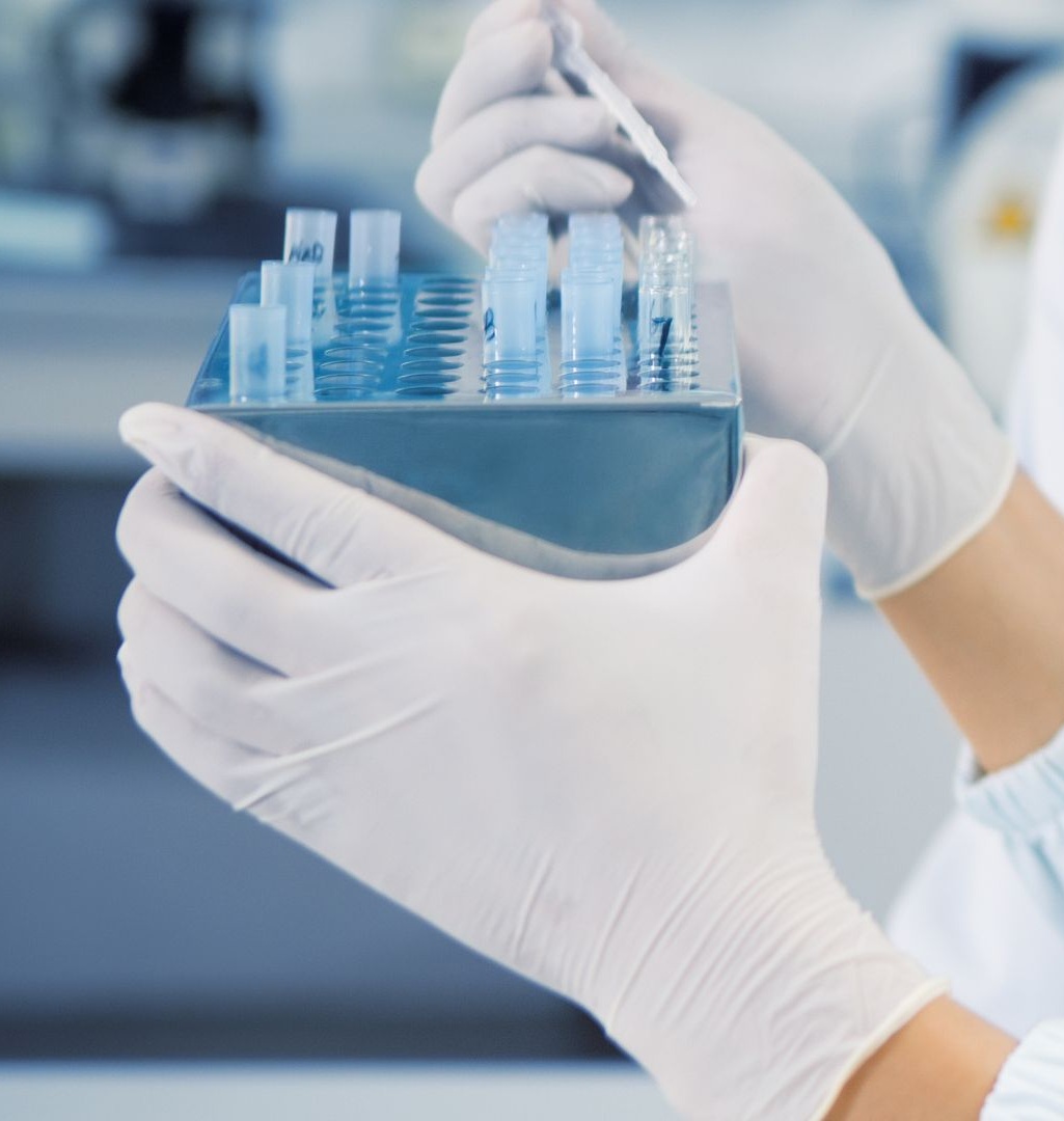 Laboratorio Microbiológico Farmacéutico + Control microbiológico 